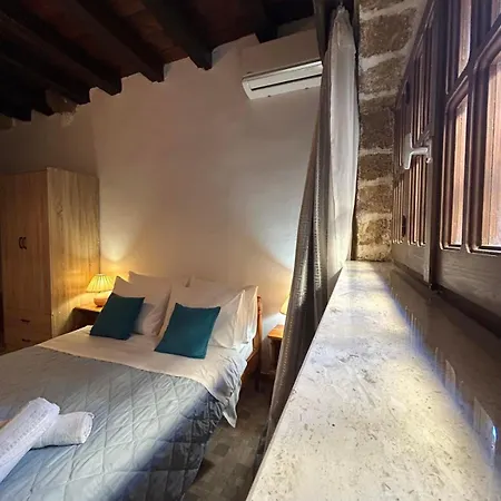 Zoe House-old Town Apartment *